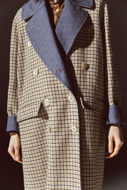 Pinstriped coat with striped finishes