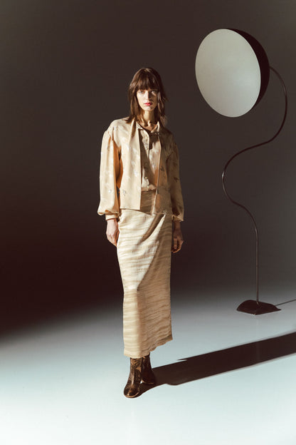 Woven fabric skirt