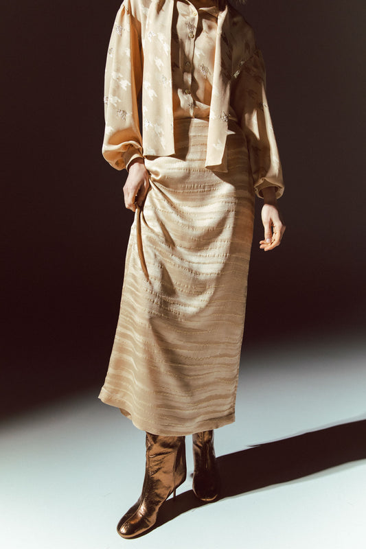 Woven fabric skirt