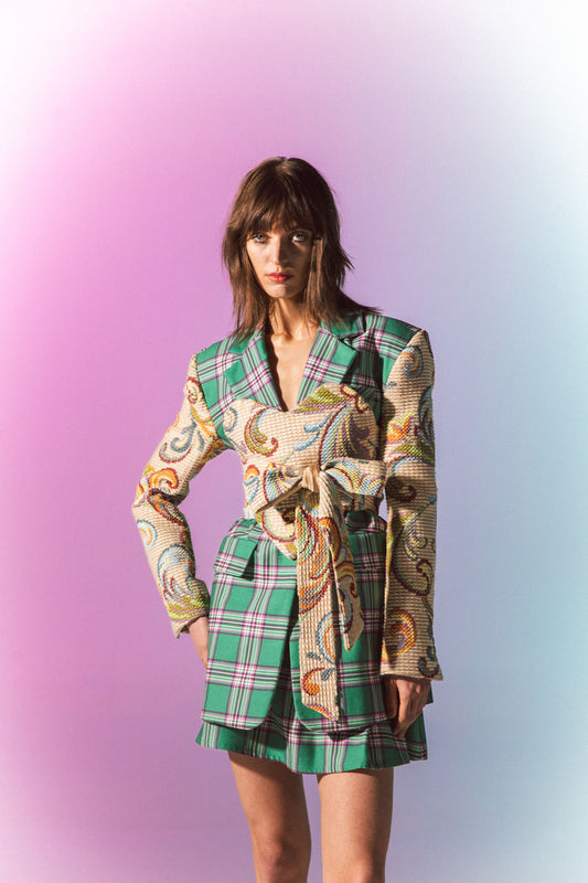 Pinstriped coat with striped finishes